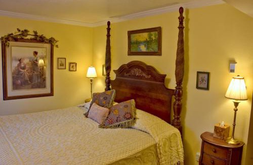 Cedar City Bed & Breakfast | Big Yellow Inn