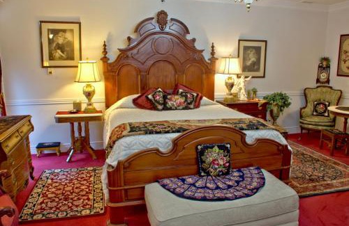 Cedar City Bed & Breakfast | Big Yellow Inn