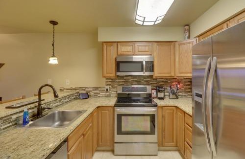 Bigfork Apartment | Bigfork Condo with Hot Tub Access, By Lake!