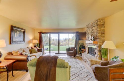 Bigfork Apartment | Bigfork Condo with Hot Tub Access, By Lake!