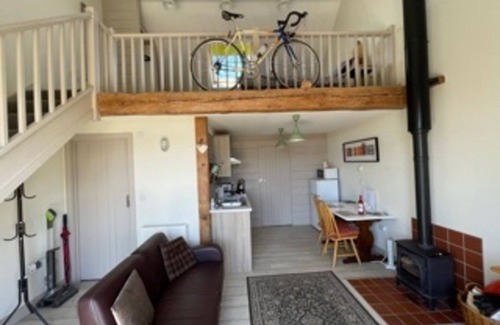 Newport Cottage | Bike Shed, 1-bed Cottage, Sleeps 2, Pet Friendly