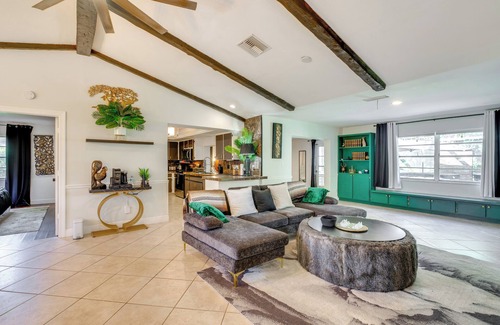 Caloosahatchee House | Bike to Dtwn: Home w/Hot Tub & BBQ in Cape Coral