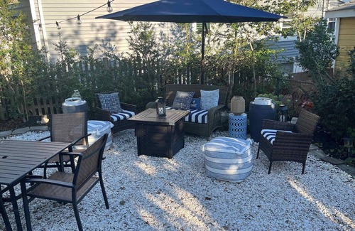 Barrington House | Bikes, Bays & Breezes