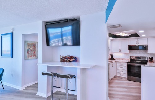 Daytona Beach Shores Condo | Biketoberfest Special! Oceanfront Pool,Spa-26flr Panoramic River&Ocean views!