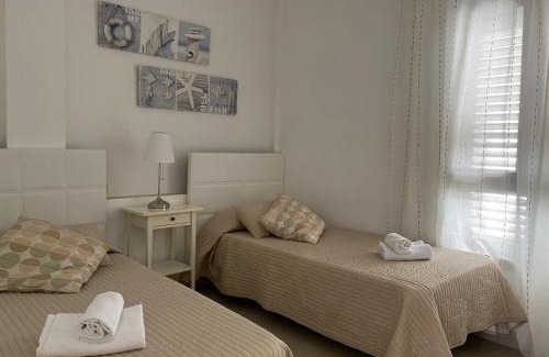 Playa de Mogan Apartment | Billy's Beachfront Apartment with pool access