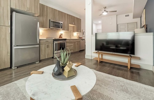 Camelback East Apartment | Biltmore Apartments By Landing
