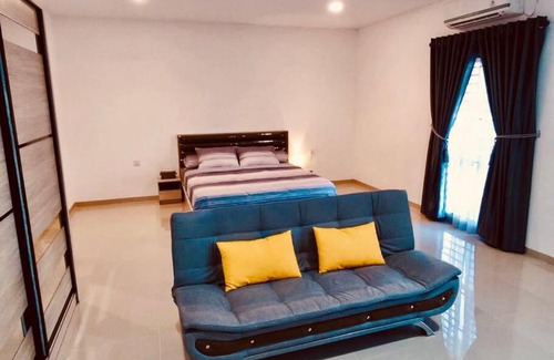 Batam House | Binbaba Homestay - Grand Maganda