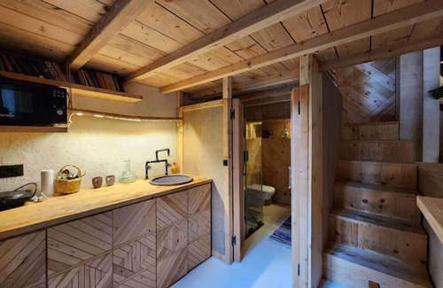 Achrafieh Apartment | Biophilia Bali Escape