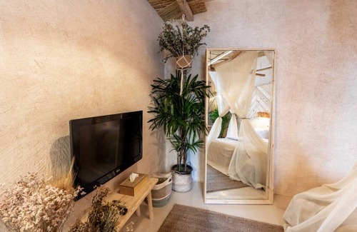 Achrafieh Apartment | Biophilia Tropical Haven