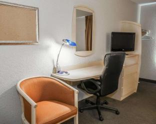South Bend Hotel | Birch Hill Suites - South Bend