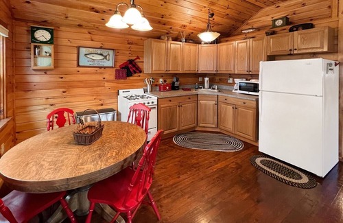 Inlet Cottage | Birchside Cottage at The Birches on 4th Lake, Old Forge/Inlet