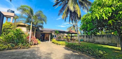 Gurupokuna House | Bird Beach Bungalow