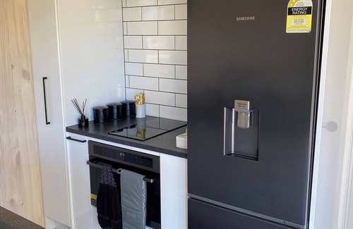 Kumeu Cabin | Birdhouse Retreat on Boord, Kumeu