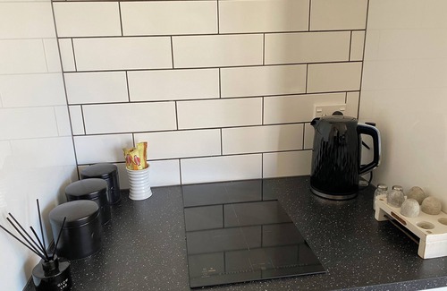 Kumeu Cabin | Birdhouse Retreat on Boord, Kumeu