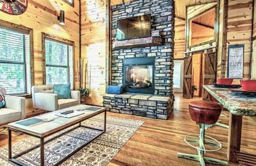 Broken Bow House | Birdhouse