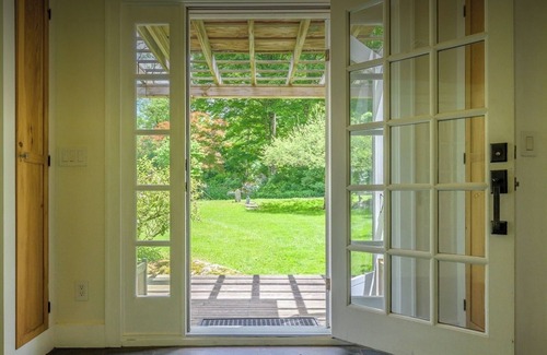 East Chatham House | Birds’ Nest Bungalow