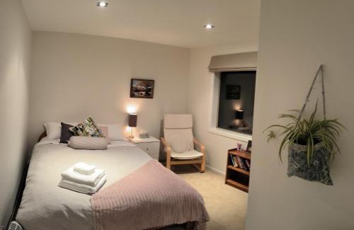 Browns Bay House | Birdsong hideaway two-bedroom suite in Browns Bay