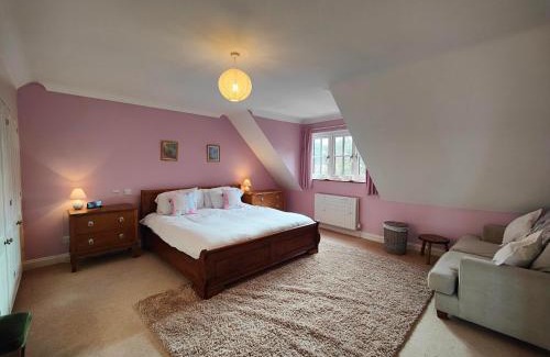 Twyford House | Birdsong Rural Winchester Twyford - 2BR, 5BR, 7BR - sleeps upto 14