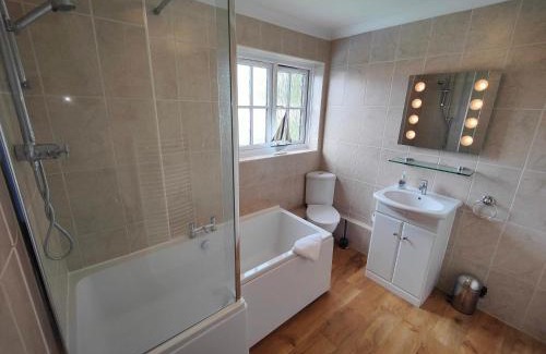 Twyford House | Birdsong Rural Winchester Twyford - 2BR, 5BR, 7BR - sleeps upto 14