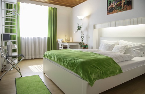 Rieschweiler-Muhlbach House | Birkenhof Family Lodge