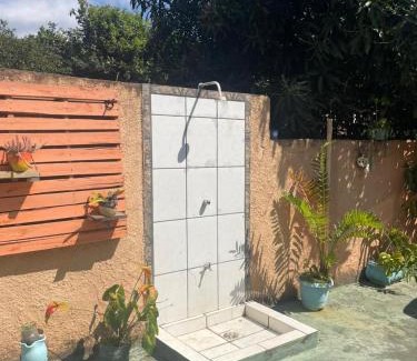 Vila Caranga House | Biruta Guest House - com Ar Condicionado - Praia da Tartaruga