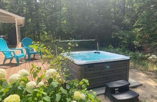 Williamsburg House | Bissell Creek Woodside Cottage