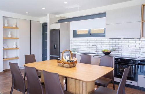 Spanokhorion Villa | BITTER ALMOND TREES VILLAS - Stylish villa, sea views 1000m from Nikiana & Beach