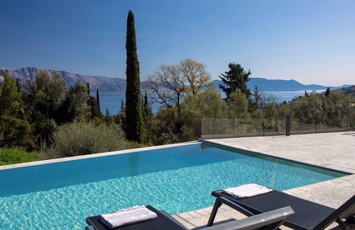 Spanokhorion Villa | BITTER ALMOND TREES VILLAS - Stylish villa, sea views 1000m from Nikiana & Beach