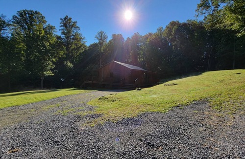 Hico Cabin | Black Bear Cabin, private and secluded!