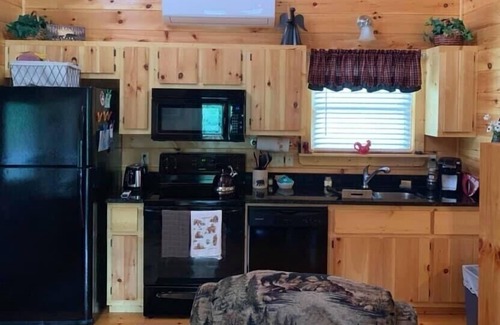 Murphy Cabin | Black Bear Retreat “The Perfect Getaway”