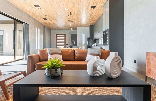 Joshua Tree House | BLACK C HOUSE (Pool/Spa/BocceBall)