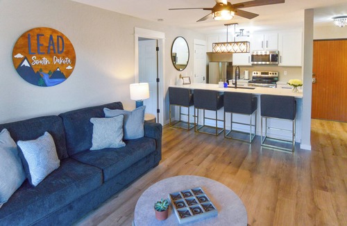 Deadwood Condo | Black Hills Bliss: Fully Remodeled Modern Condo