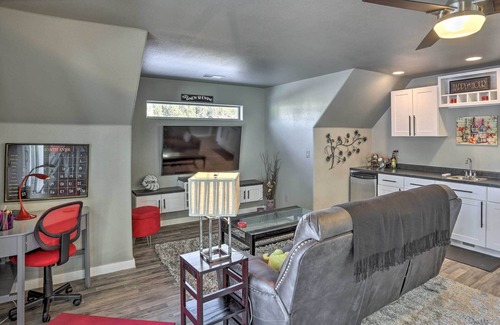 Rapid City Cabin | Black Hills Cabin ~ 10 Mi to Mt Rushmore!