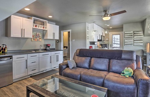 Rapid City Cabin | Black Hills Cabin ~ 10 Mi to Mt Rushmore!