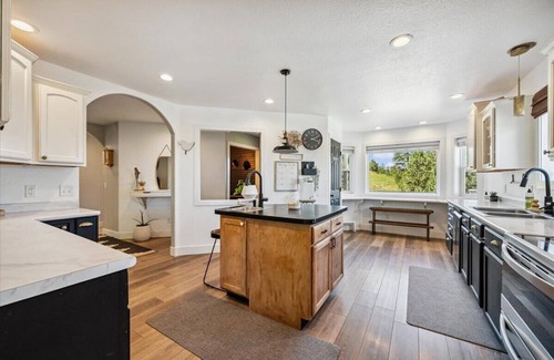 Spearfish House | Black Hills Family Getaway with Game Room for 18!