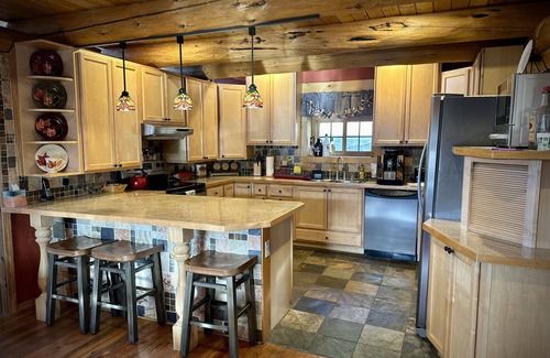 Hill City Cabin | Black Hills GETAWAY- Alpine Prairie Lodge- Beautiful Log Cabin on 8 acres.