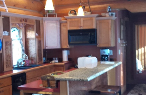 Hill City Cabin | Black Hills Sanctuary - Cabin for Couples