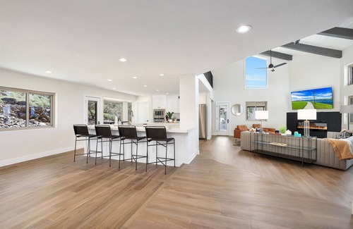 Surrey Hills House | Black Mountain Gem! Designer Completely Renovated!