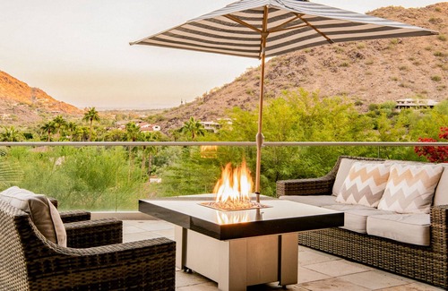 Paradise Valley Villa | Black Rock by AvantStay | Modern Masterpiece w/ Panoramic Views & Infinity Pool