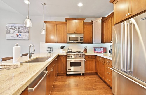 Snowbird House | Black Rock Ridge by Luxury Mountain