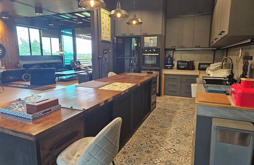 Pong Ta Long Hotel | Black Sheep House Khao Yai