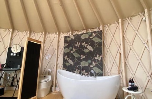 Stara Kamienica Other | Black Yurt Chromiec