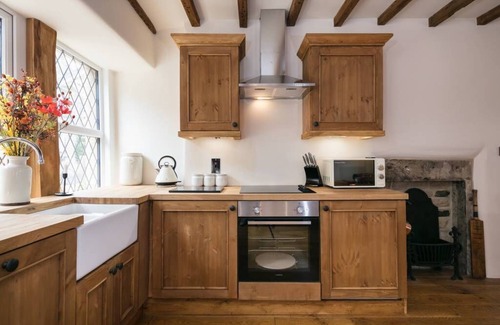 Haworth Cottage | Blackberry Cottage with Log Burner
