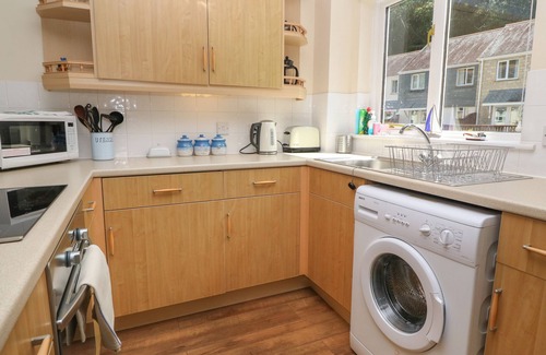 Falmouth Cottage | BLACKBIRD COTTAGE, pet friendly, country holiday cottage in Falmouth