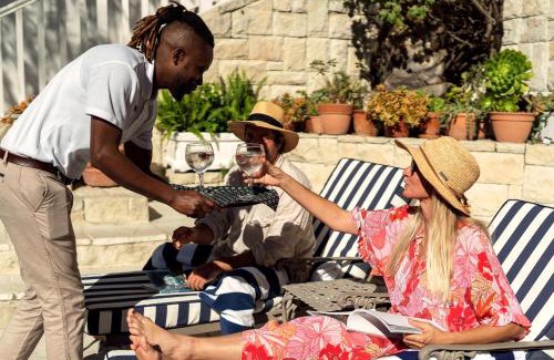 Three Anchor Bay Cabin | Blackheath Lodge by The Oyster Collection