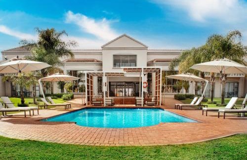 Newcastle Hotel | Blackrock Hotel