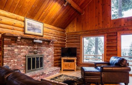Lakeside House | Blacktail Cabin