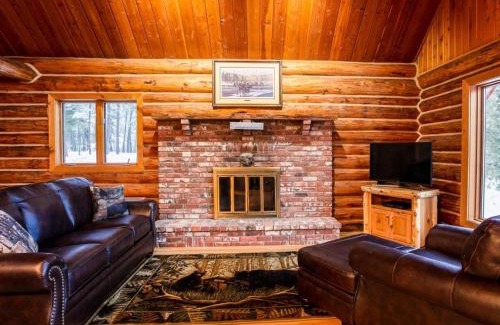 Lakeside House | Blacktail Cabin