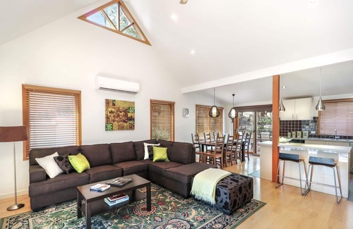 Sawmill Settlement House | Blackwood Chalet - Base of Buller