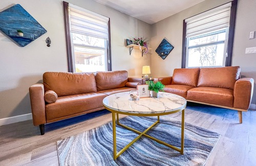 Alcoa House | Blackwood Home/♨️Hot tub relax/4 min to TYS airport